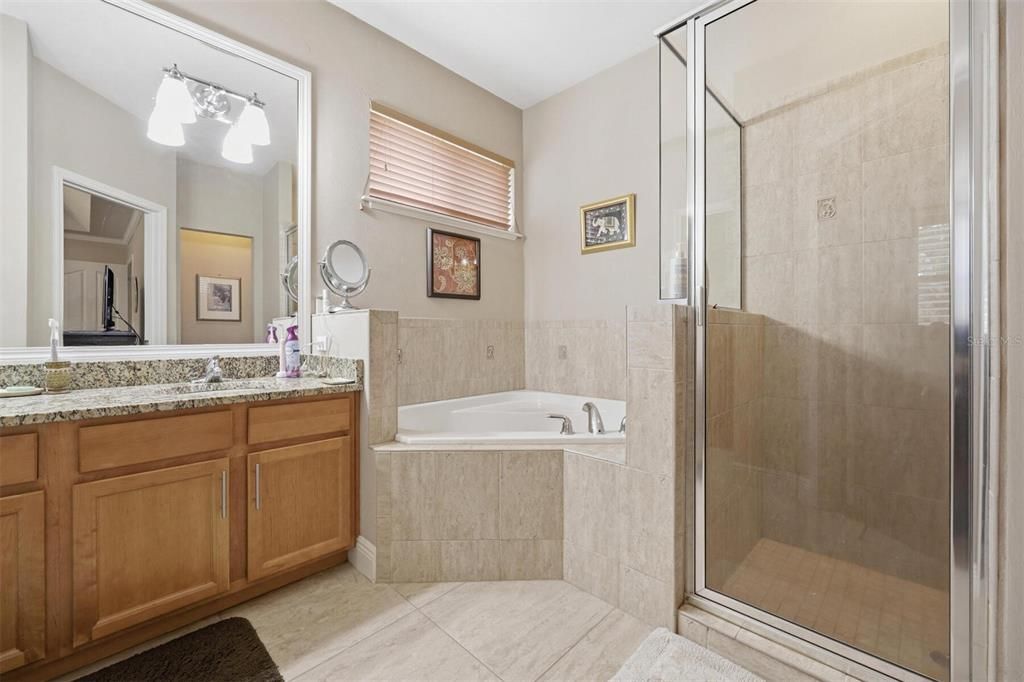 Под контрактом: $350,000 (3 спален, 2 ванн, 1724 Квадратных фут)