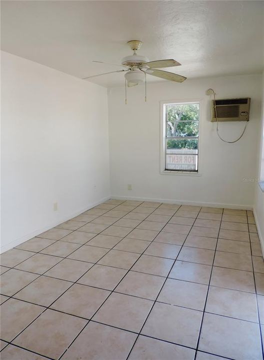 Active With Contract: $1,500 (1 beds, 1 baths, 528 Square Feet)