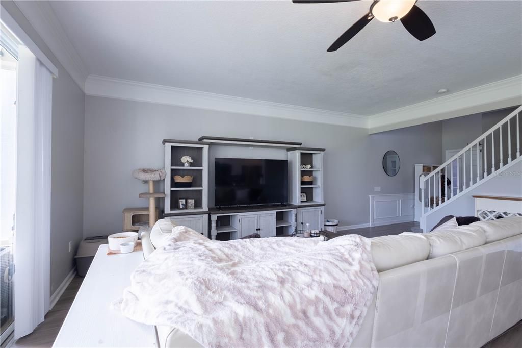 Activo con contrato: $2,390 (3 camas, 2 baños, 1666 Pies cuadrados)