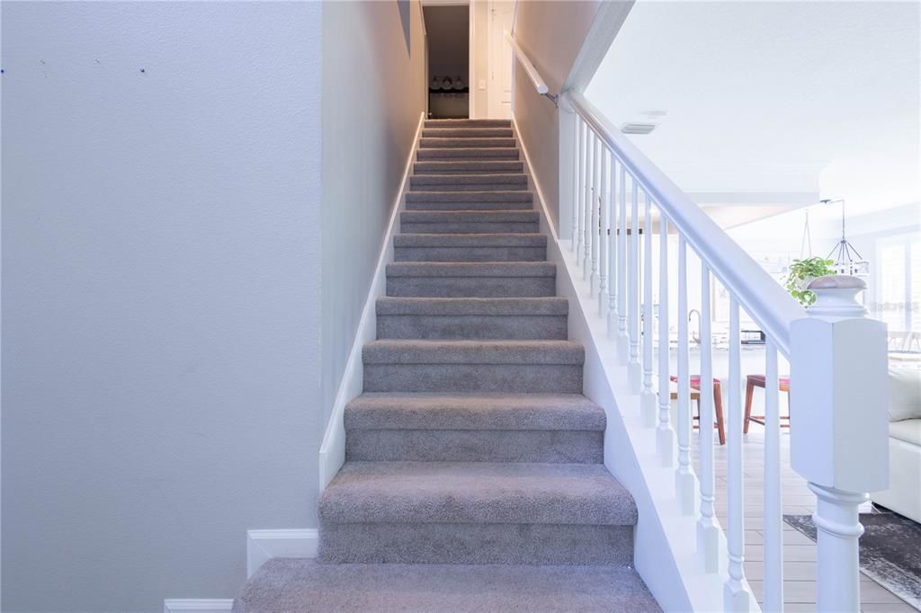 Activo con contrato: $2,390 (3 camas, 2 baños, 1666 Pies cuadrados)