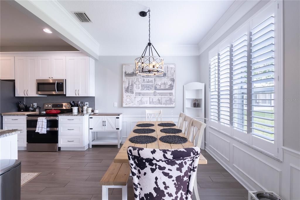 Activo con contrato: $2,390 (3 camas, 2 baños, 1666 Pies cuadrados)