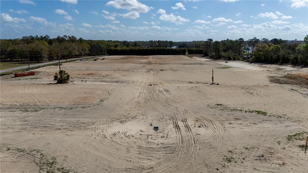 待售: $220,000 (0.69 acres)