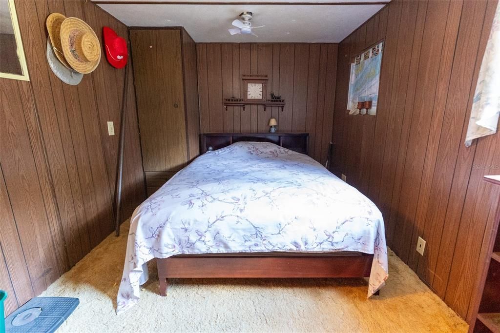 На продажу: $130,000 (2 спален, 1 ванн, 720 Квадратных фут)