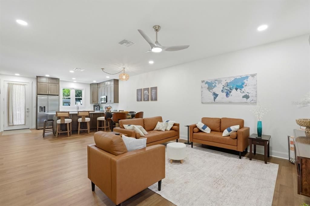 For Sale: $550,000 (6 beds, 0 baths, 2717 Square Feet)