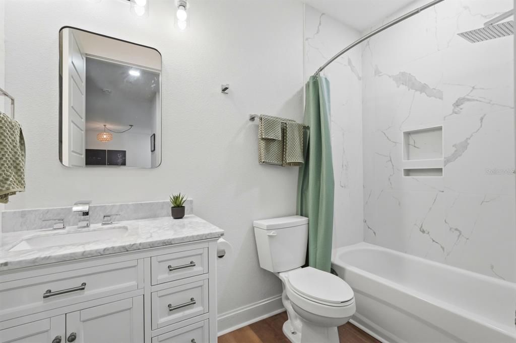 For Sale: $550,000 (6 beds, 0 baths, 2717 Square Feet)