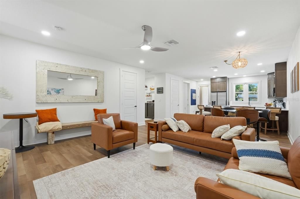 For Sale: $550,000 (6 beds, 0 baths, 2717 Square Feet)