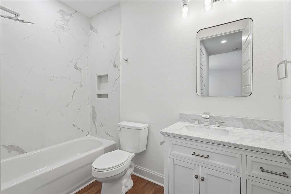 For Sale: $550,000 (6 beds, 0 baths, 2717 Square Feet)