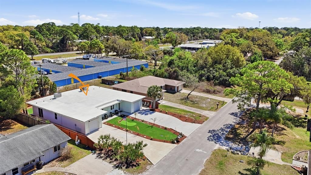 For Sale: $550,000 (6 beds, 0 baths, 2717 Square Feet)