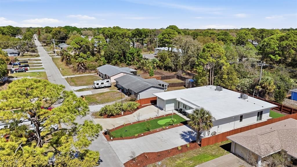 For Sale: $550,000 (6 beds, 0 baths, 2717 Square Feet)