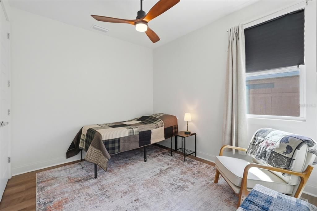 For Sale: $550,000 (6 beds, 0 baths, 2717 Square Feet)