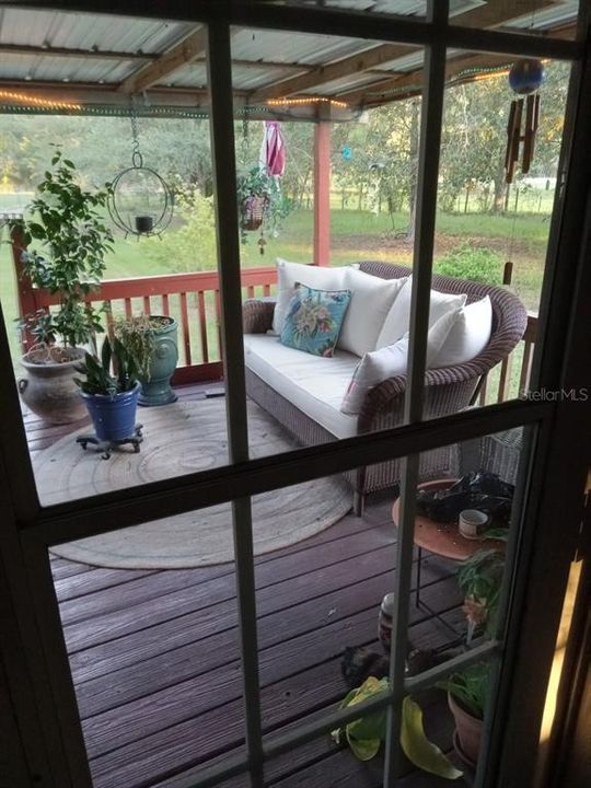 For Sale: $240,000 (2 beds, 2 baths, 924 Square Feet)