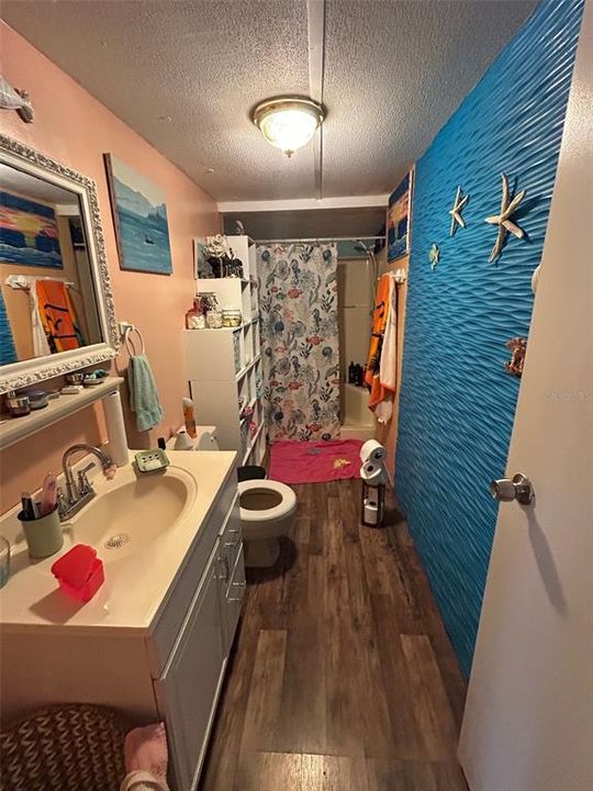 For Sale: $240,000 (2 beds, 2 baths, 924 Square Feet)