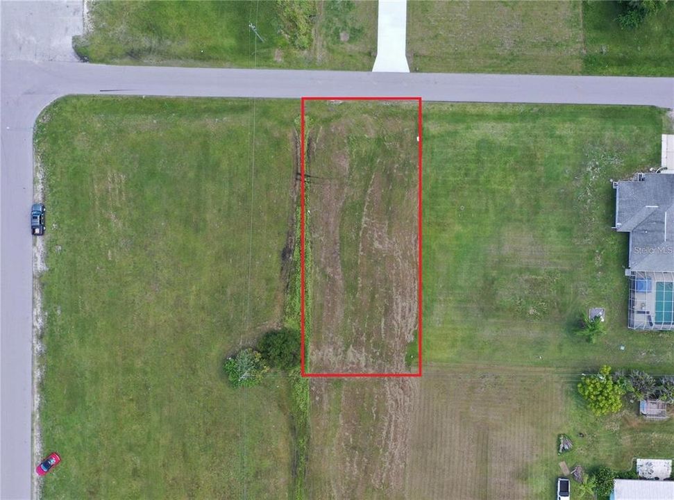 На продажу: $25,500 (0.24 acres)