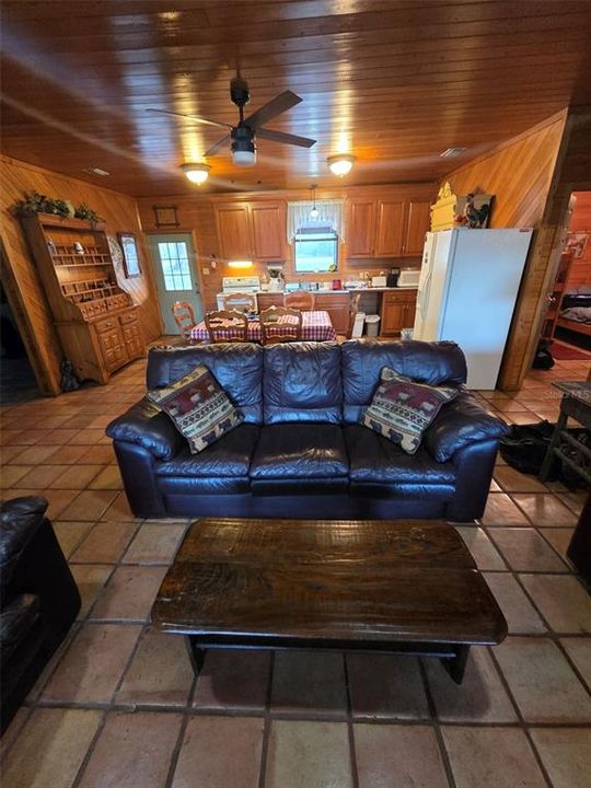 For Sale: $2,650,000 (3 beds, 2 baths, 1200 Square Feet)