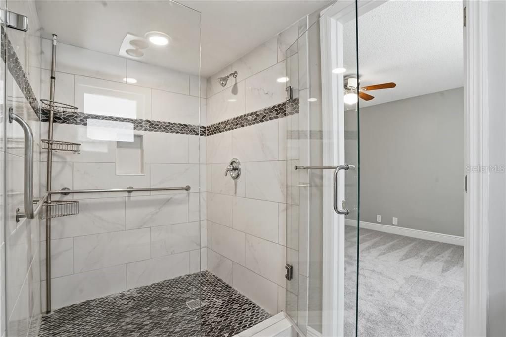 Active With Contract: $325,000 (3 beds, 2 baths, 2210 Square Feet)