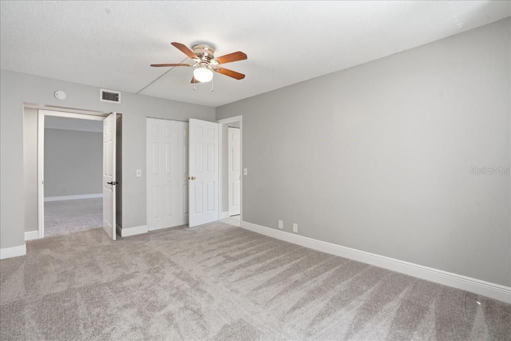 Active With Contract: $325,000 (3 beds, 2 baths, 2210 Square Feet)