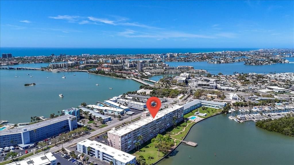 Active With Contract: $325,000 (3 beds, 2 baths, 2210 Square Feet)