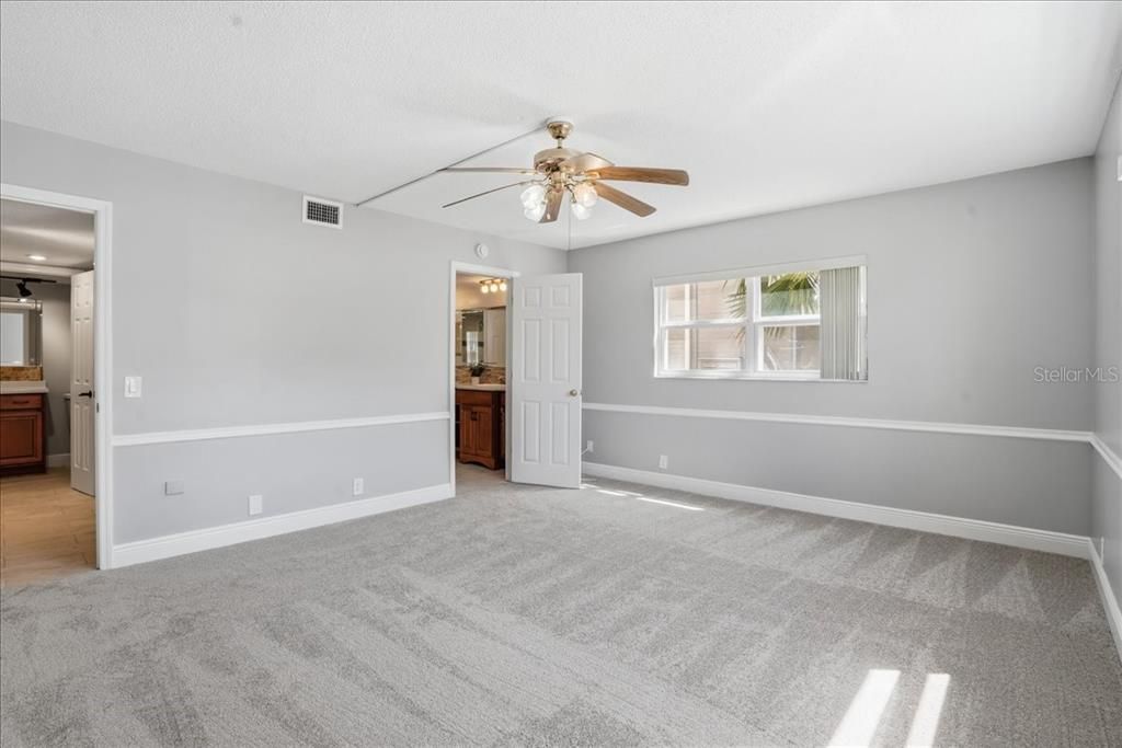 Active With Contract: $325,000 (3 beds, 2 baths, 2210 Square Feet)