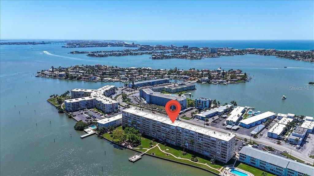 Active With Contract: $325,000 (3 beds, 2 baths, 2210 Square Feet)