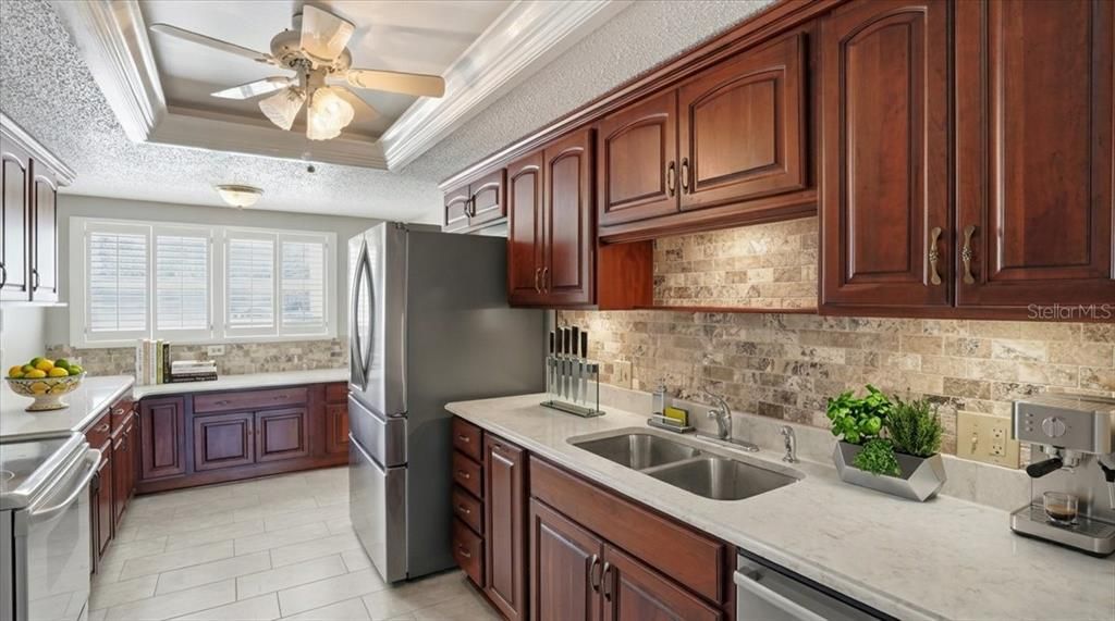 Active With Contract: $325,000 (3 beds, 2 baths, 2210 Square Feet)