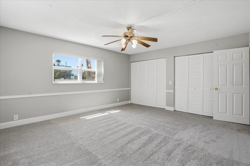 Active With Contract: $325,000 (3 beds, 2 baths, 2210 Square Feet)