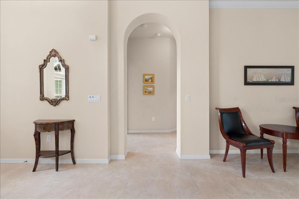 Activo con contrato: $550,000 (4 camas, 3 baños, 2718 Pies cuadrados)