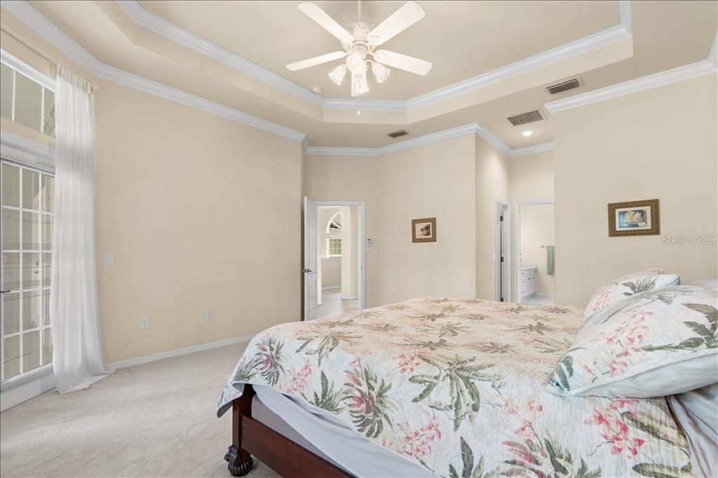 Activo con contrato: $550,000 (4 camas, 3 baños, 2718 Pies cuadrados)