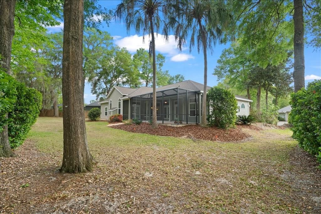 Activo con contrato: $550,000 (4 camas, 3 baños, 2718 Pies cuadrados)