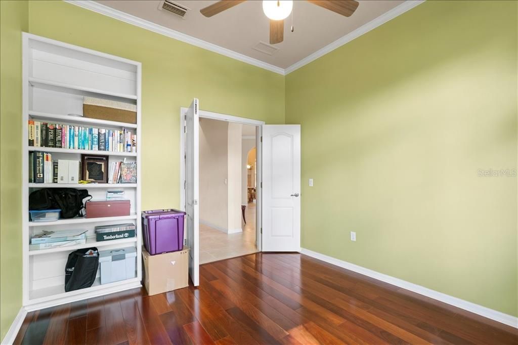 Activo con contrato: $550,000 (4 camas, 3 baños, 2718 Pies cuadrados)