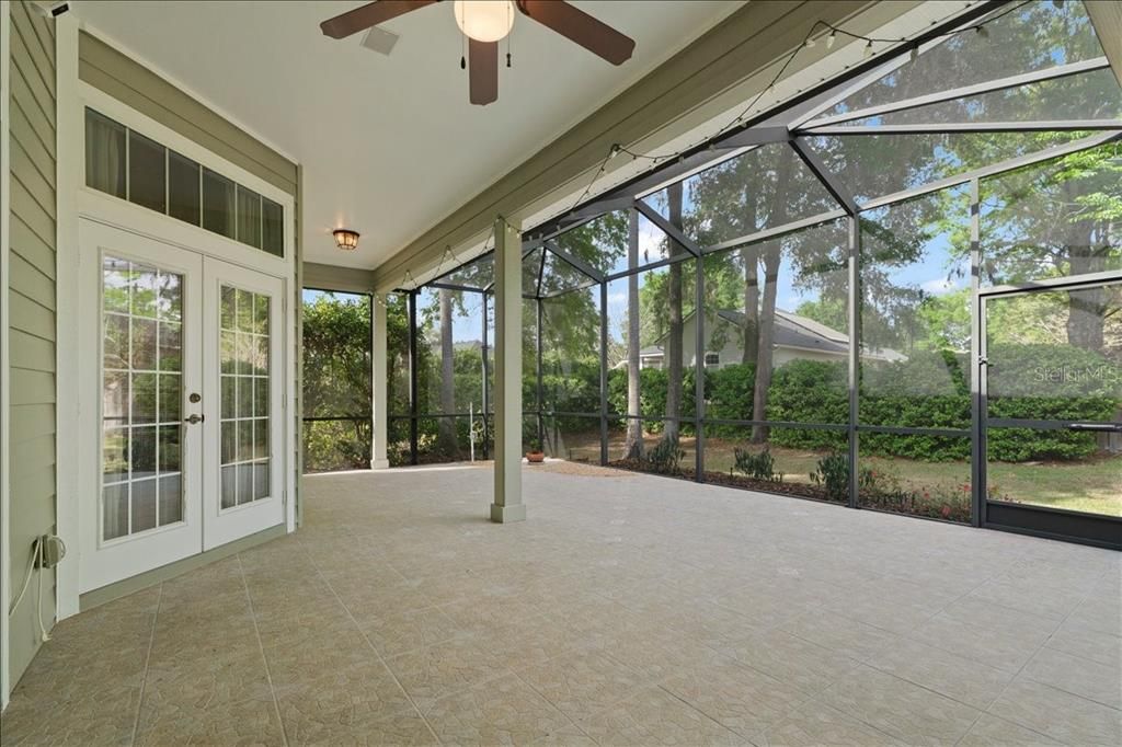 Activo con contrato: $550,000 (4 camas, 3 baños, 2718 Pies cuadrados)