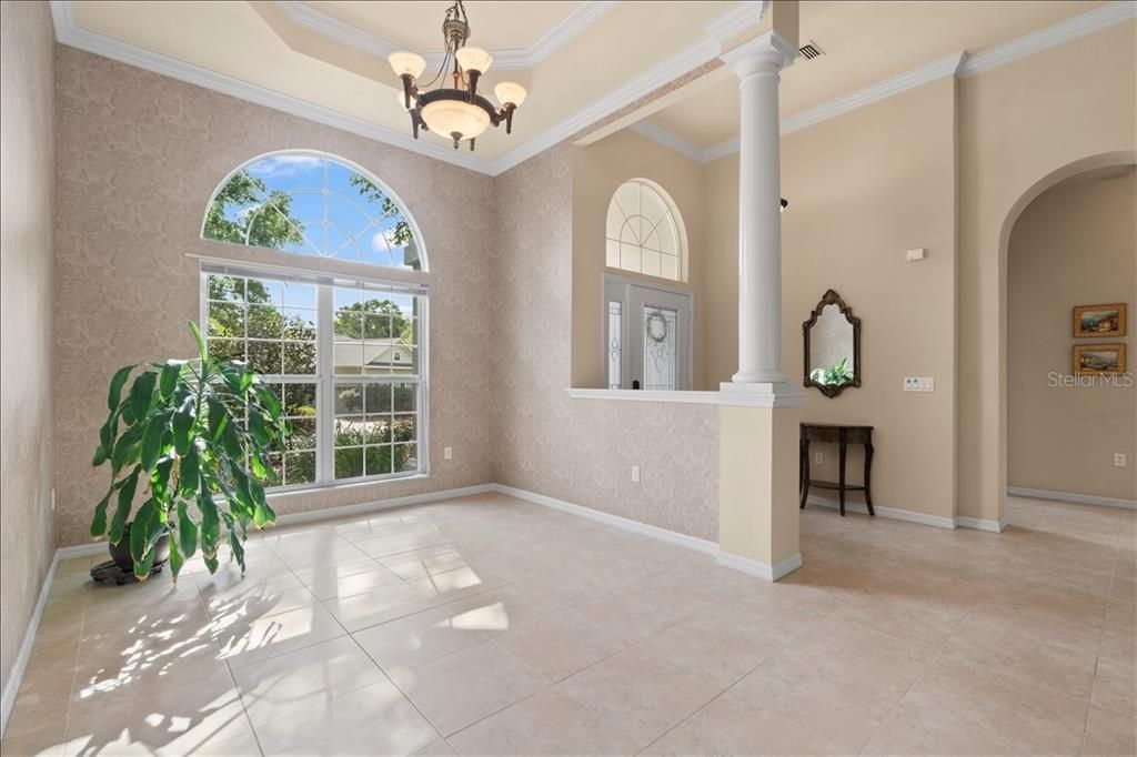 Activo con contrato: $550,000 (4 camas, 3 baños, 2718 Pies cuadrados)