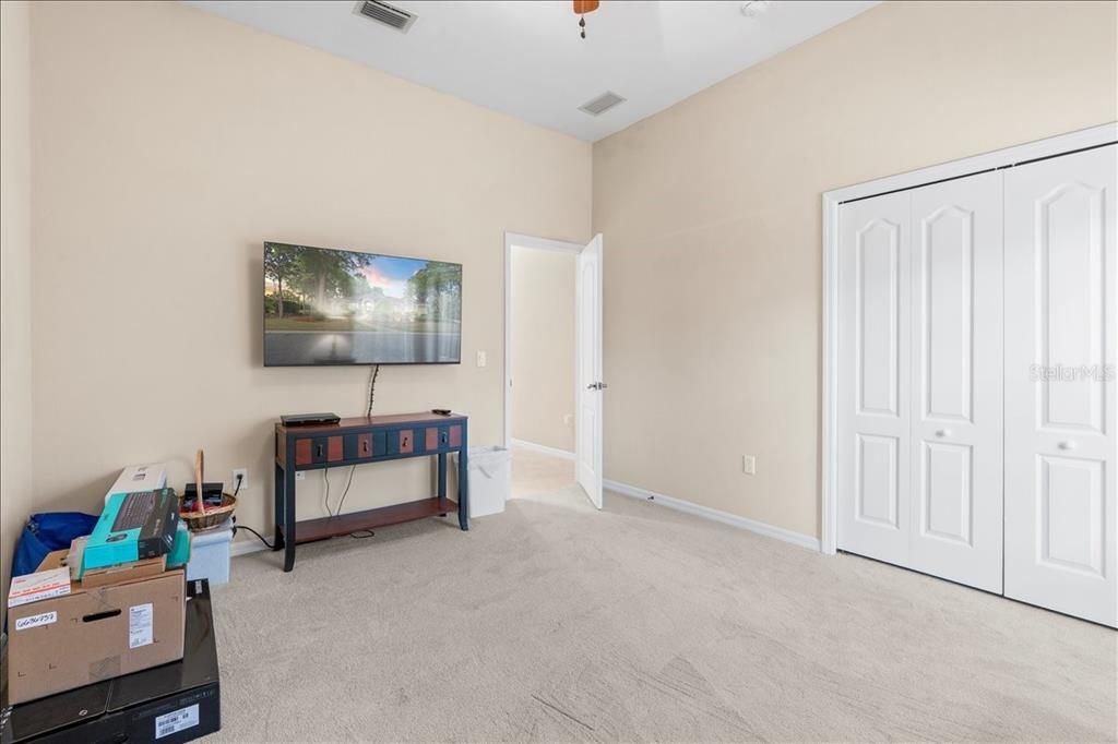 Activo con contrato: $550,000 (4 camas, 3 baños, 2718 Pies cuadrados)