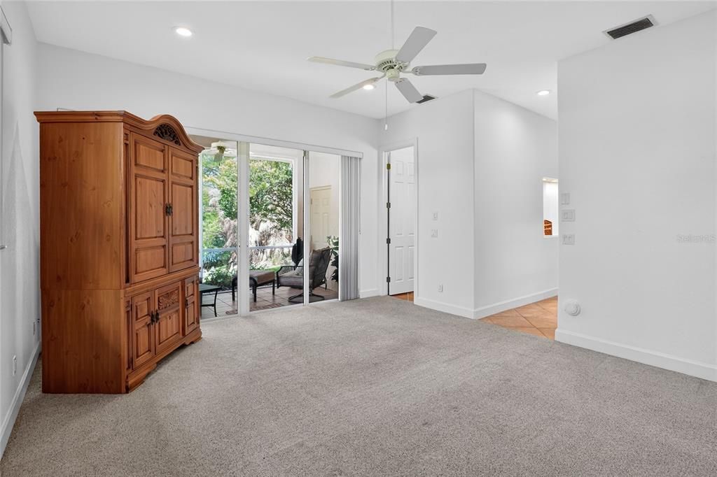 Active With Contract: $442,000 (3 beds, 2 baths, 2433 Square Feet)