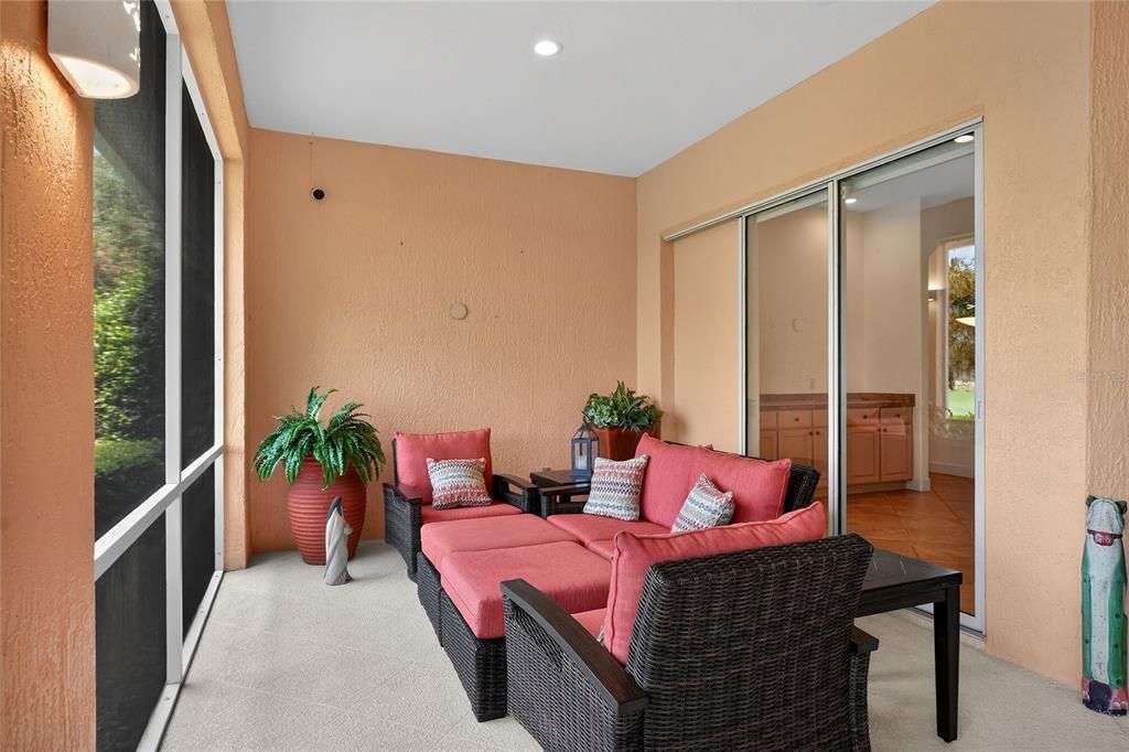 Active With Contract: $442,000 (3 beds, 2 baths, 2433 Square Feet)