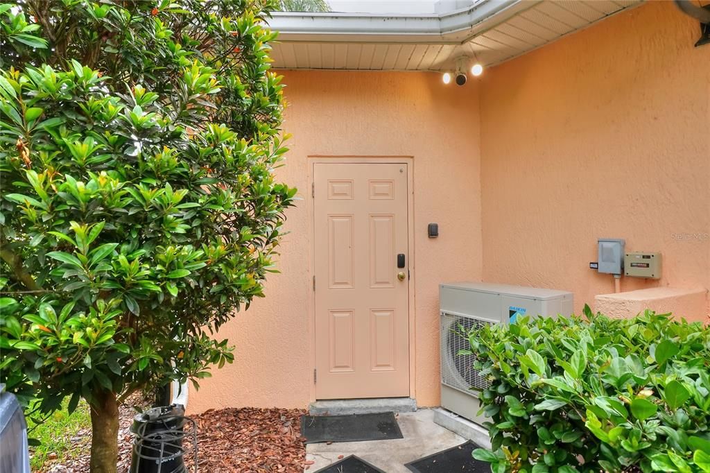 Active With Contract: $442,000 (3 beds, 2 baths, 2433 Square Feet)