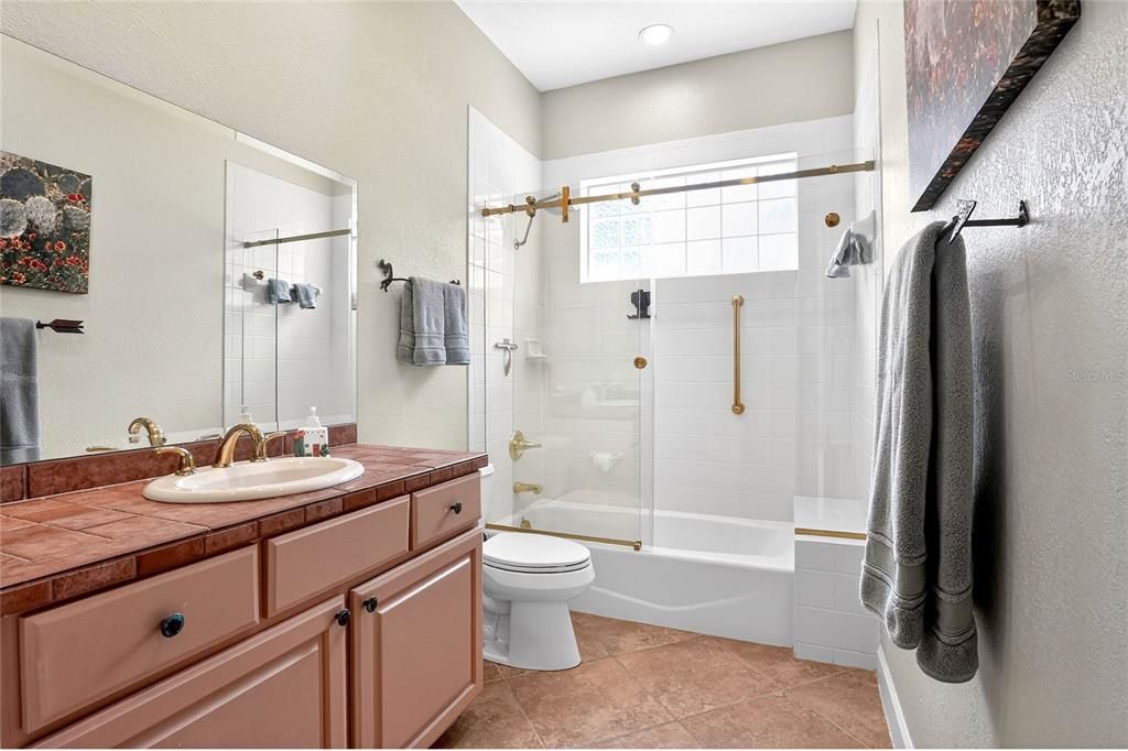 Active With Contract: $442,000 (3 beds, 2 baths, 2433 Square Feet)