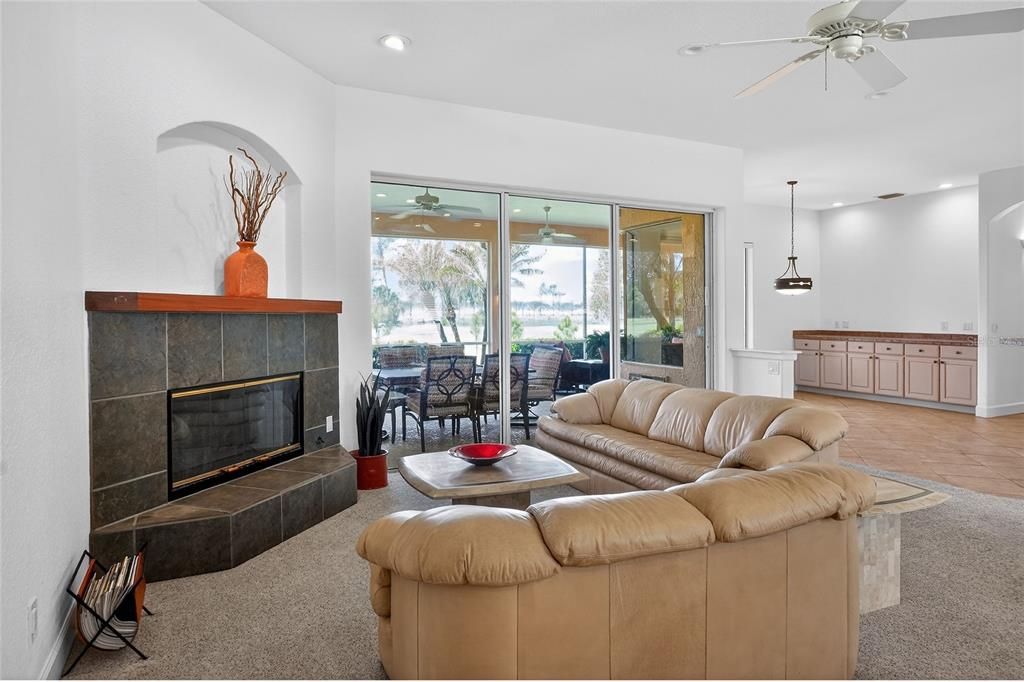 Active With Contract: $442,000 (3 beds, 2 baths, 2433 Square Feet)
