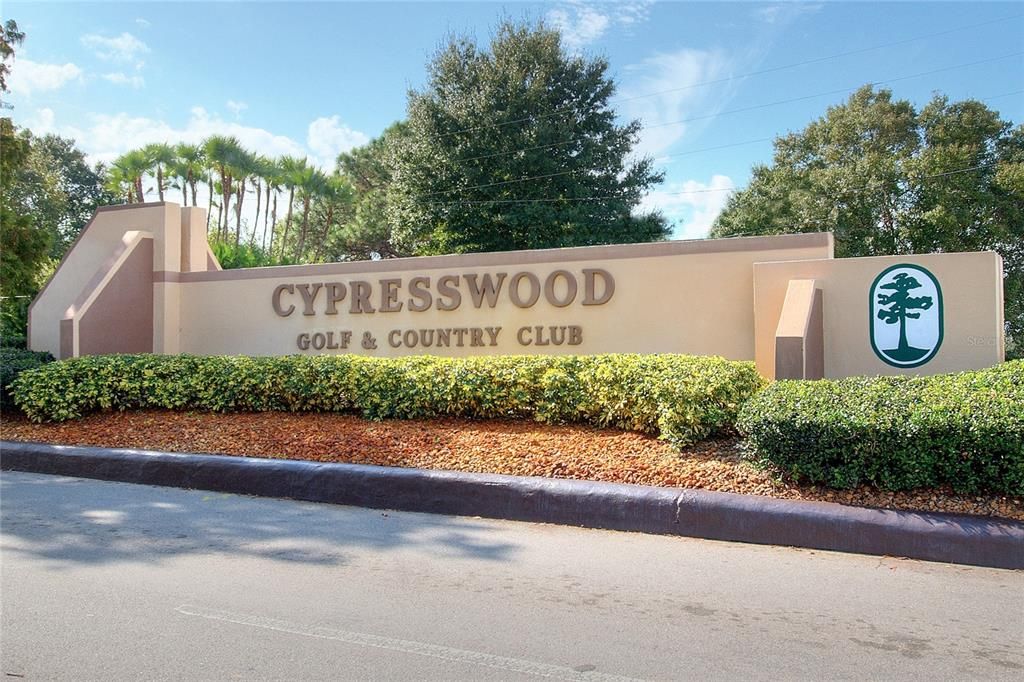 Active With Contract: $442,000 (3 beds, 2 baths, 2433 Square Feet)