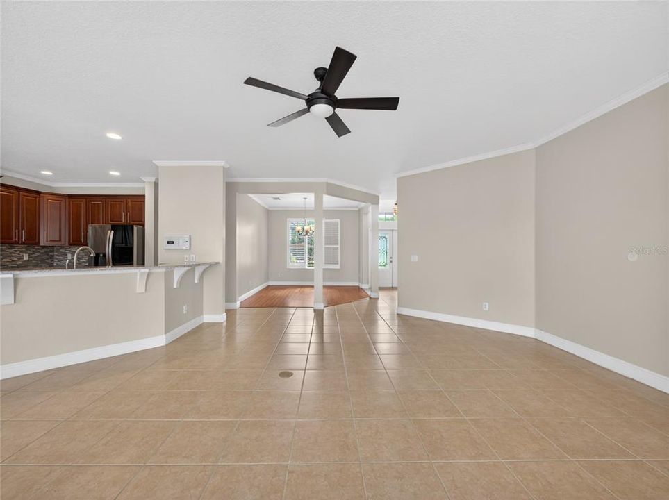 Activo con contrato: $689,900 (5 camas, 3 baños, 3540 Pies cuadrados)