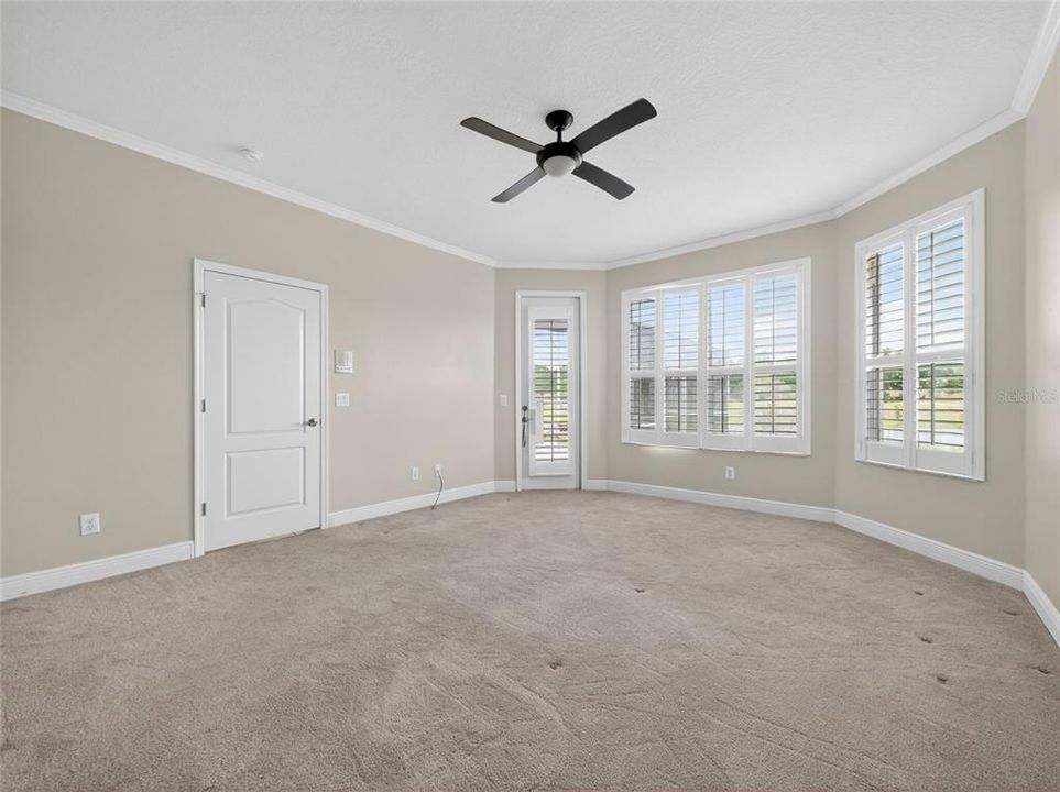 Activo con contrato: $689,900 (5 camas, 3 baños, 3540 Pies cuadrados)