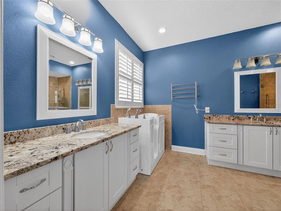Activo con contrato: $689,900 (5 camas, 3 baños, 3540 Pies cuadrados)
