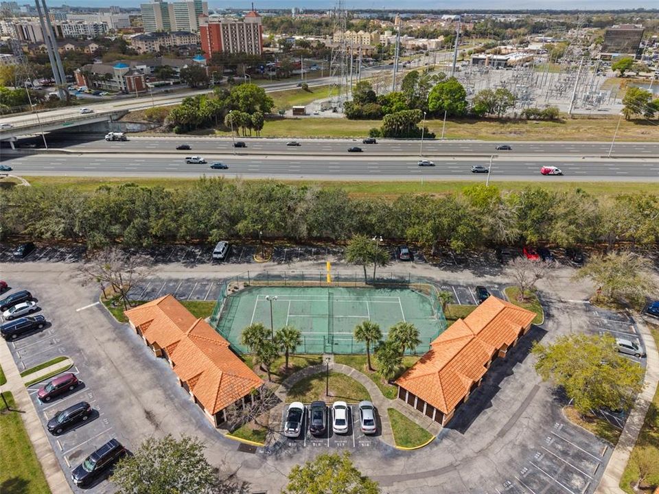Active With Contract: $199,900 (2 beds, 2 baths, 1142 Square Feet)