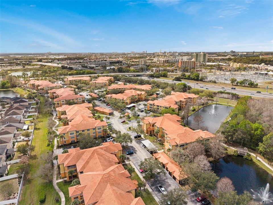 Active With Contract: $199,900 (2 beds, 2 baths, 1142 Square Feet)