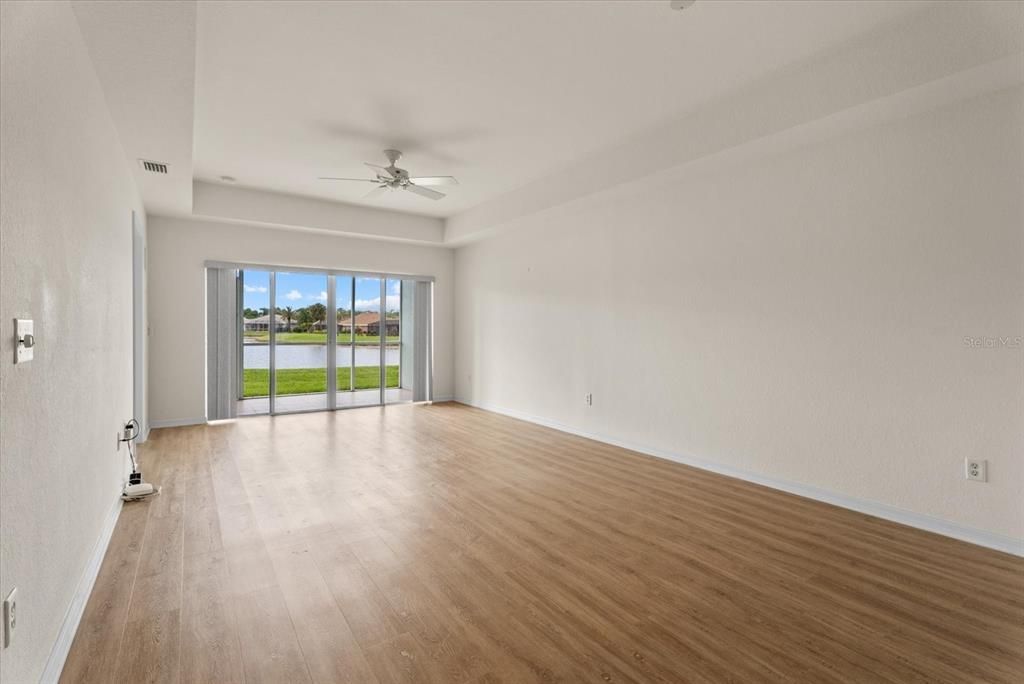 For Sale: $237,500 (2 beds, 2 baths, 1168 Square Feet)