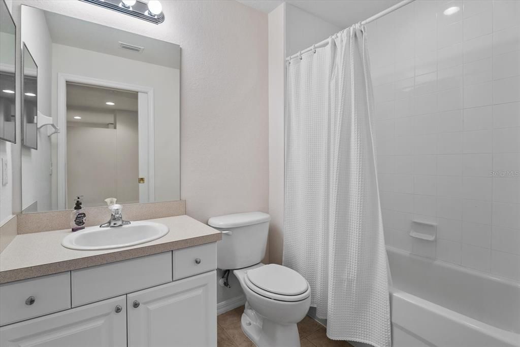 For Sale: $237,500 (2 beds, 2 baths, 1168 Square Feet)