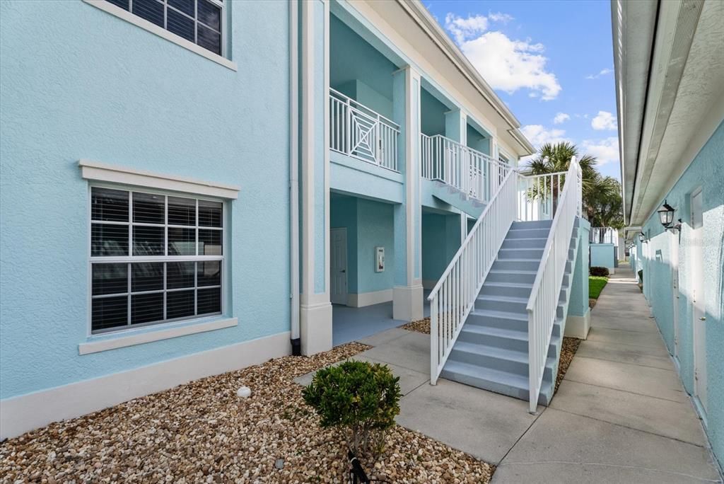 For Sale: $237,500 (2 beds, 2 baths, 1168 Square Feet)