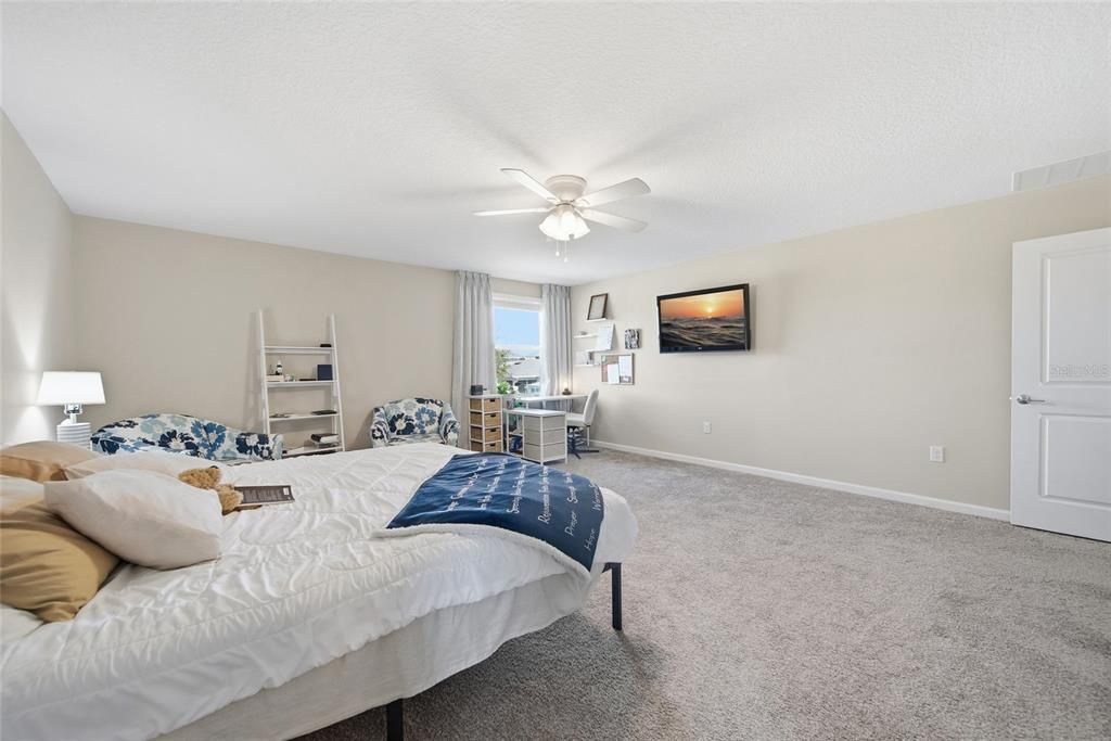 For Sale: $576,500 (5 beds, 3 baths, 3663 Square Feet)