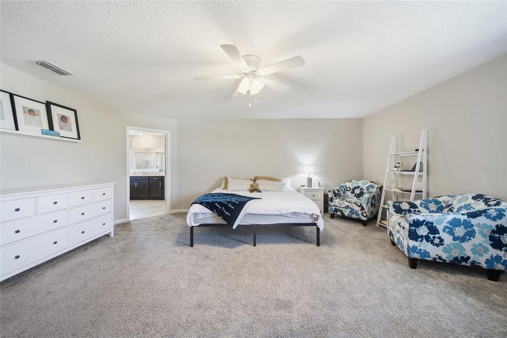 For Sale: $576,500 (5 beds, 3 baths, 3663 Square Feet)