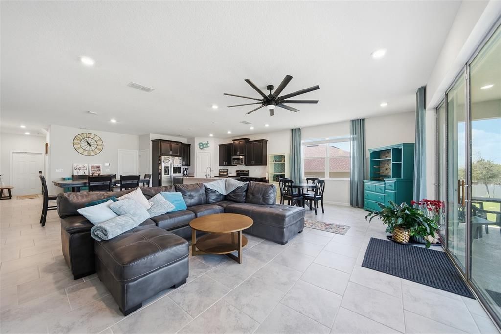 For Sale: $576,500 (5 beds, 3 baths, 3663 Square Feet)