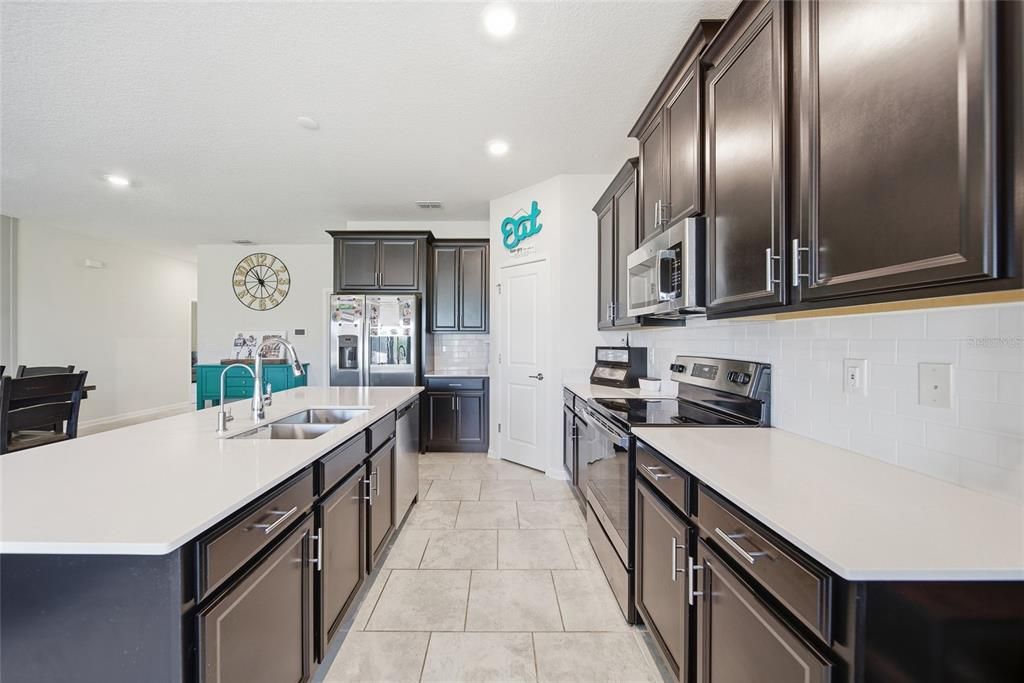 For Sale: $576,500 (5 beds, 3 baths, 3663 Square Feet)
